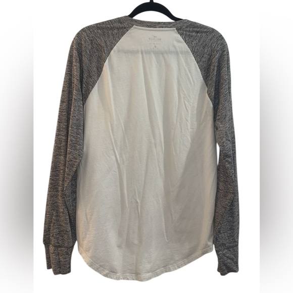 Men’s Hollister Long Sleeve White and Gray Raglan Tee - Picture 3 of 6